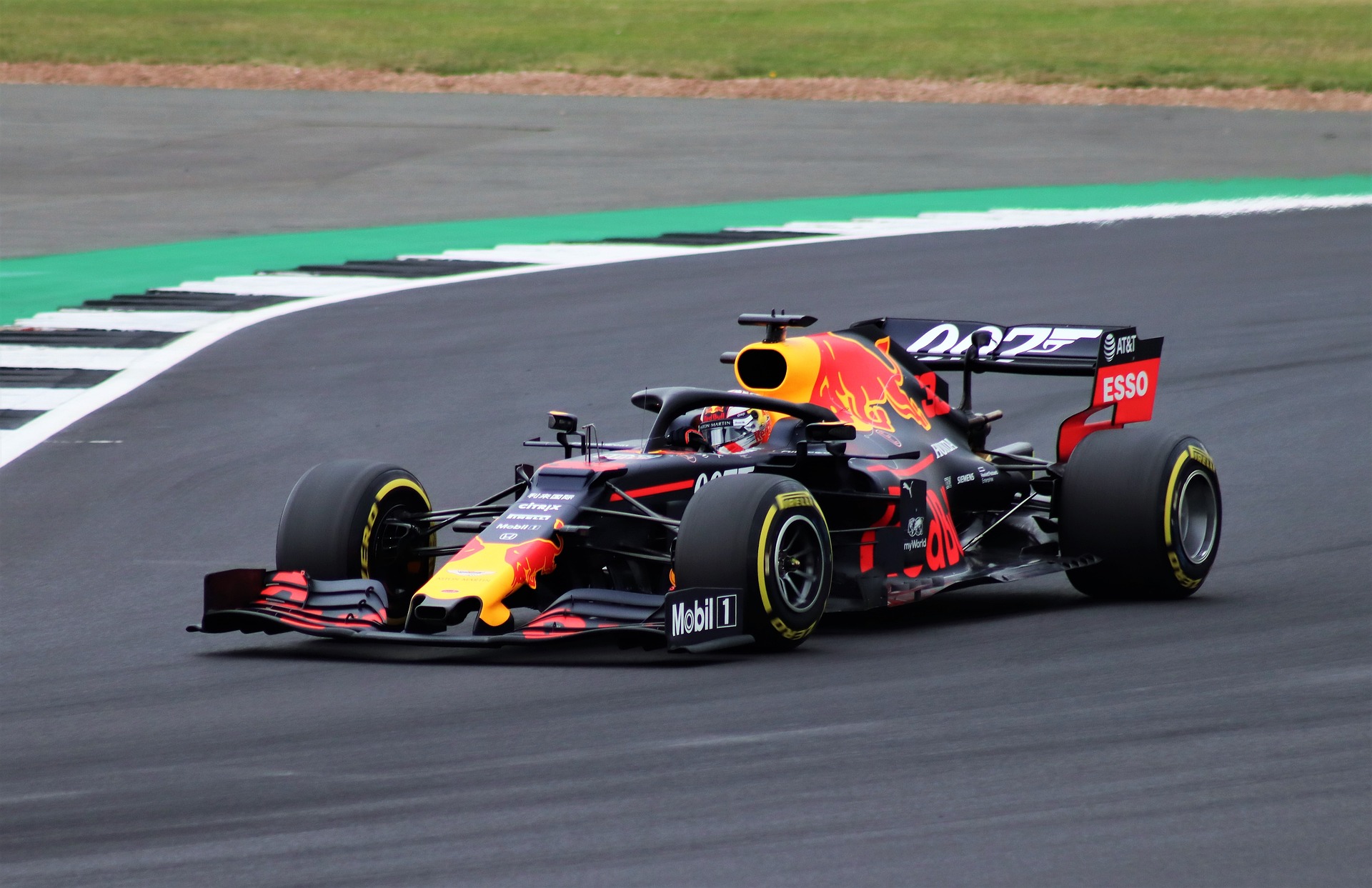 Red Bull Racing zdobył mistrzostwo świata konstruktorów w Formule 1 - wygrana numer trzynaście Maxa Verstappena we wciąż trwającym sezonie!