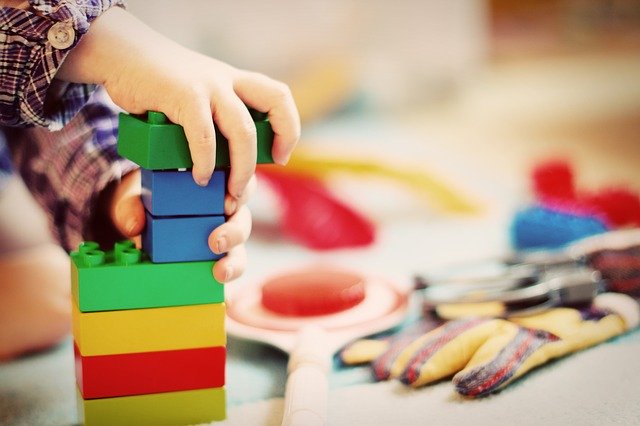 Zajrzyj na naszą stronę internetową i podaruj zabawkę dla swojego dziecka - akcesoria dziecięce świetnej jakości!